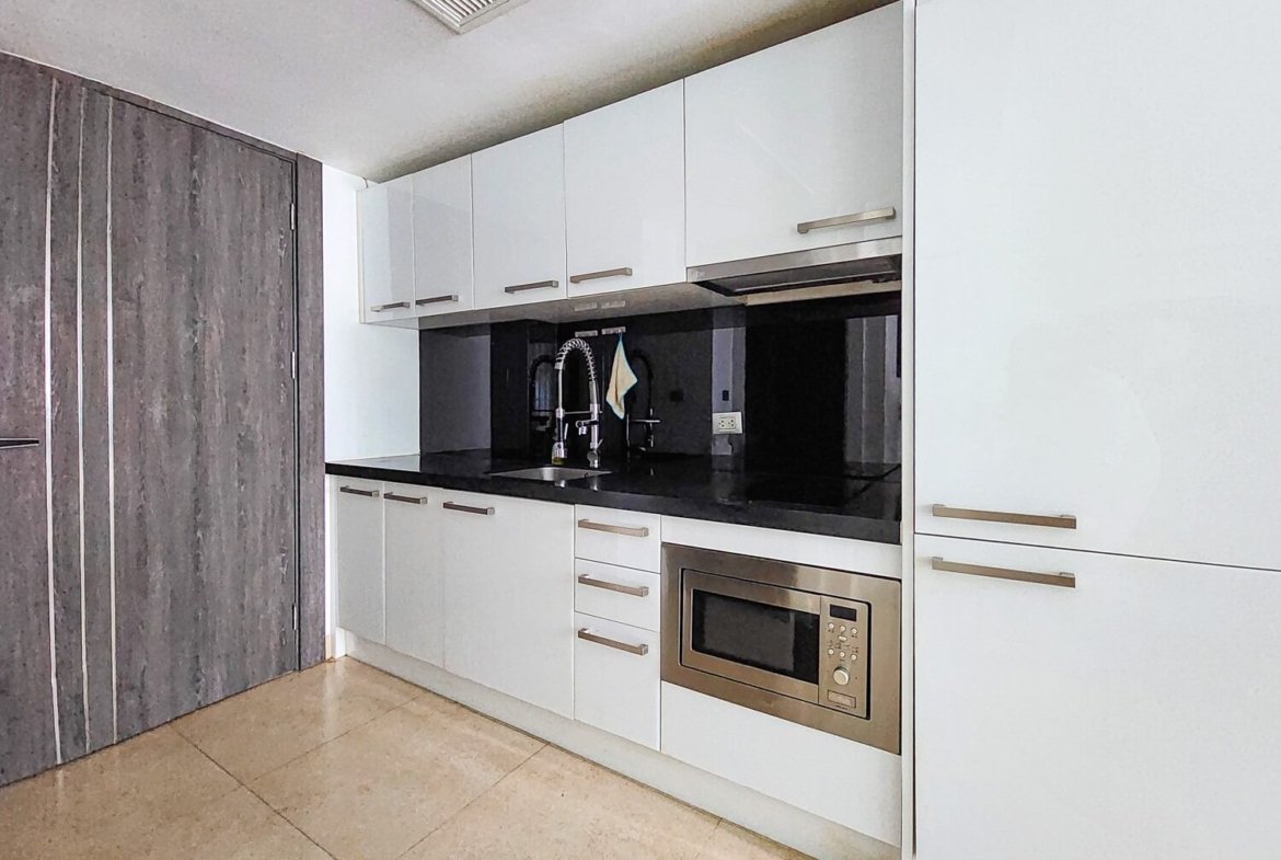 Centara Avenue Residence & Suites