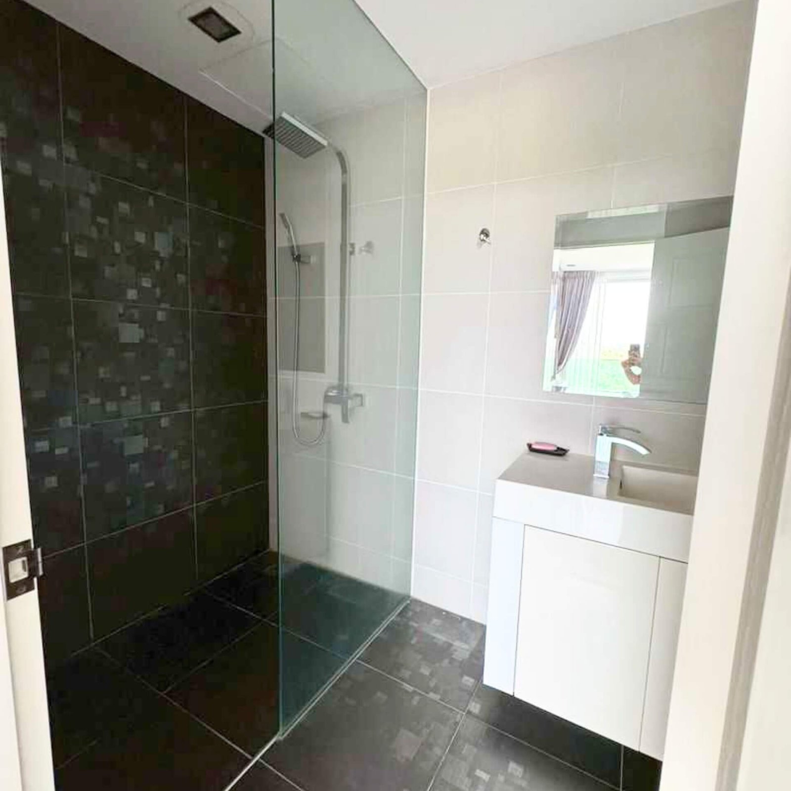 Club Royal Condo - select property pattaya