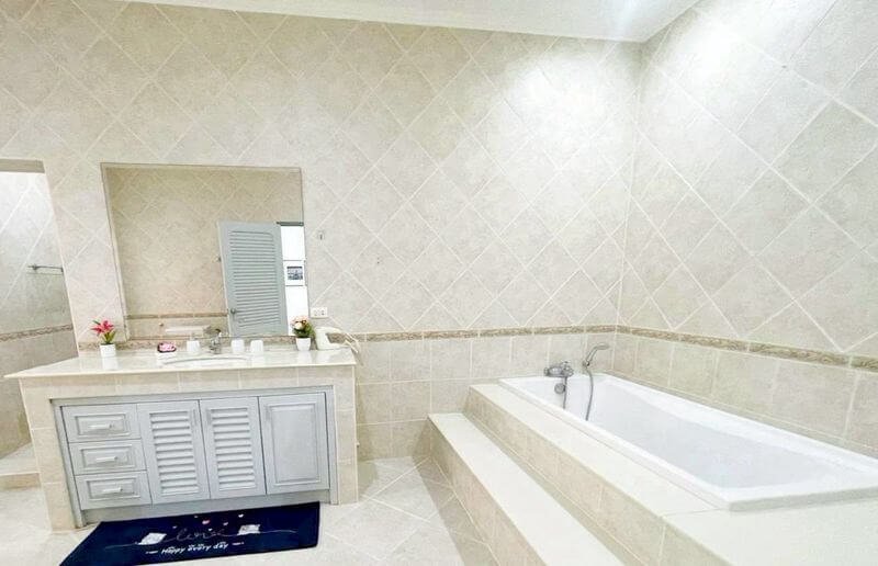 Luxury Pool Villa Majestic Residence - select property pattaya