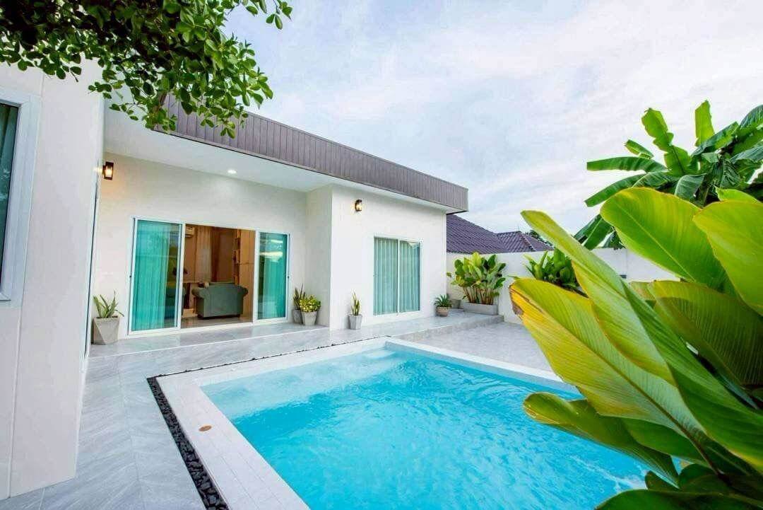 Pool Villa on Chaiyapruek 2nd Rd - select property pattaya