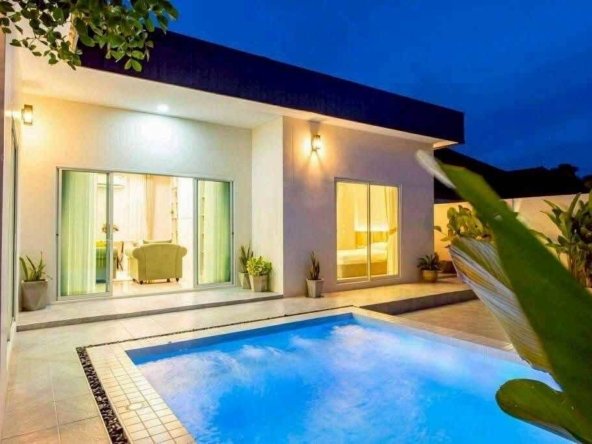 Pool Villa on Chaiyapruek 2nd Rd - select property pattaya