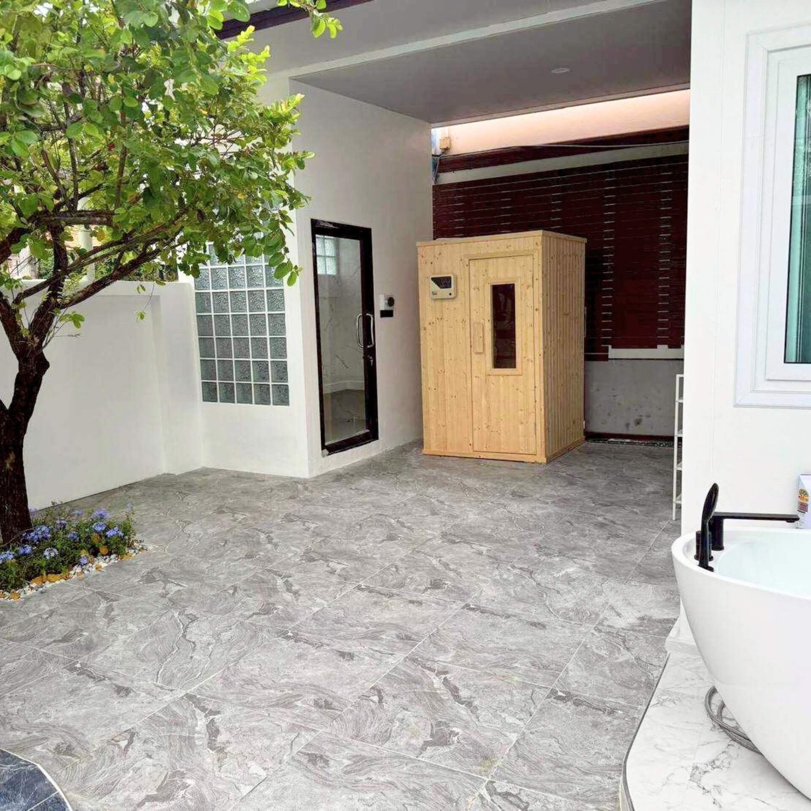 T.W. Garden Hill Pool Villa - select property pattaya