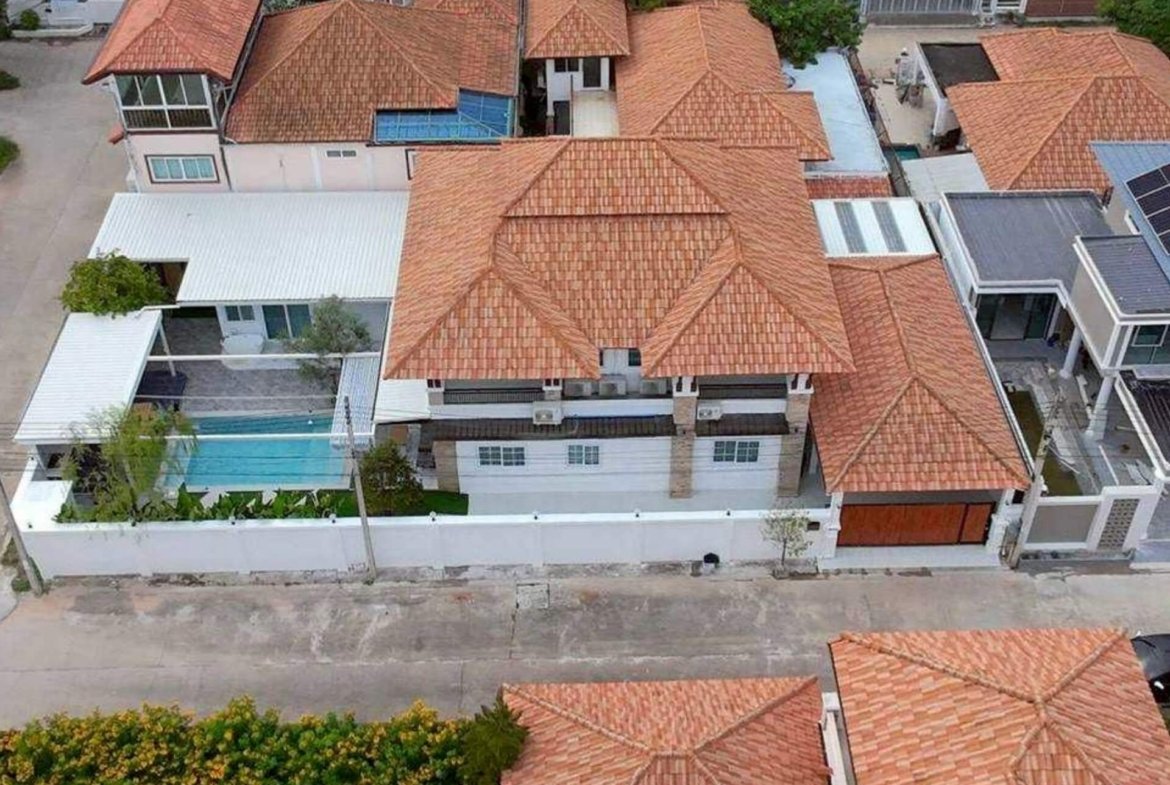 T.W. Garden Hill Pool Villa - select property pattaya