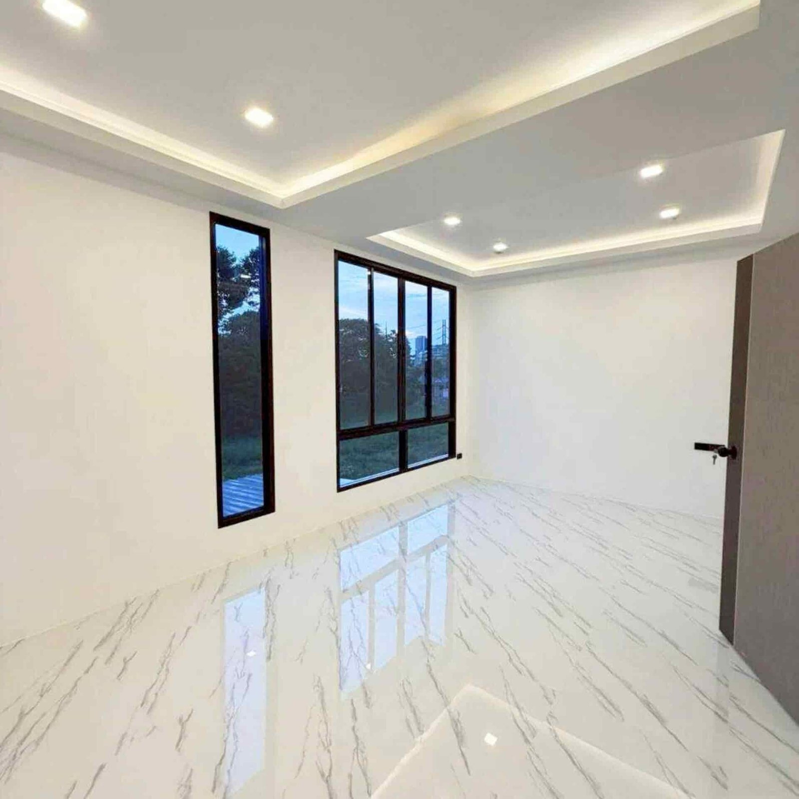 3-Storey TownHouse -SST2512121- select property pattay