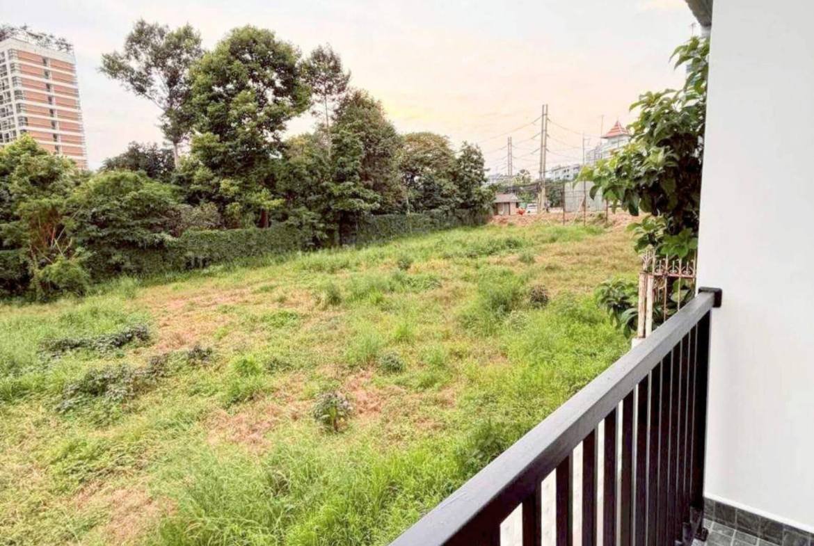 3-Storey TownHouse -SST2512121- select property pattay