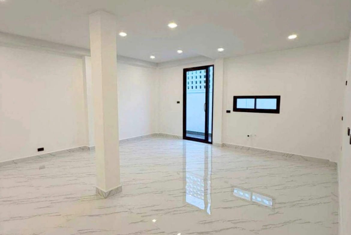 3-Storey TownHouse -SST2512121- select property pattay