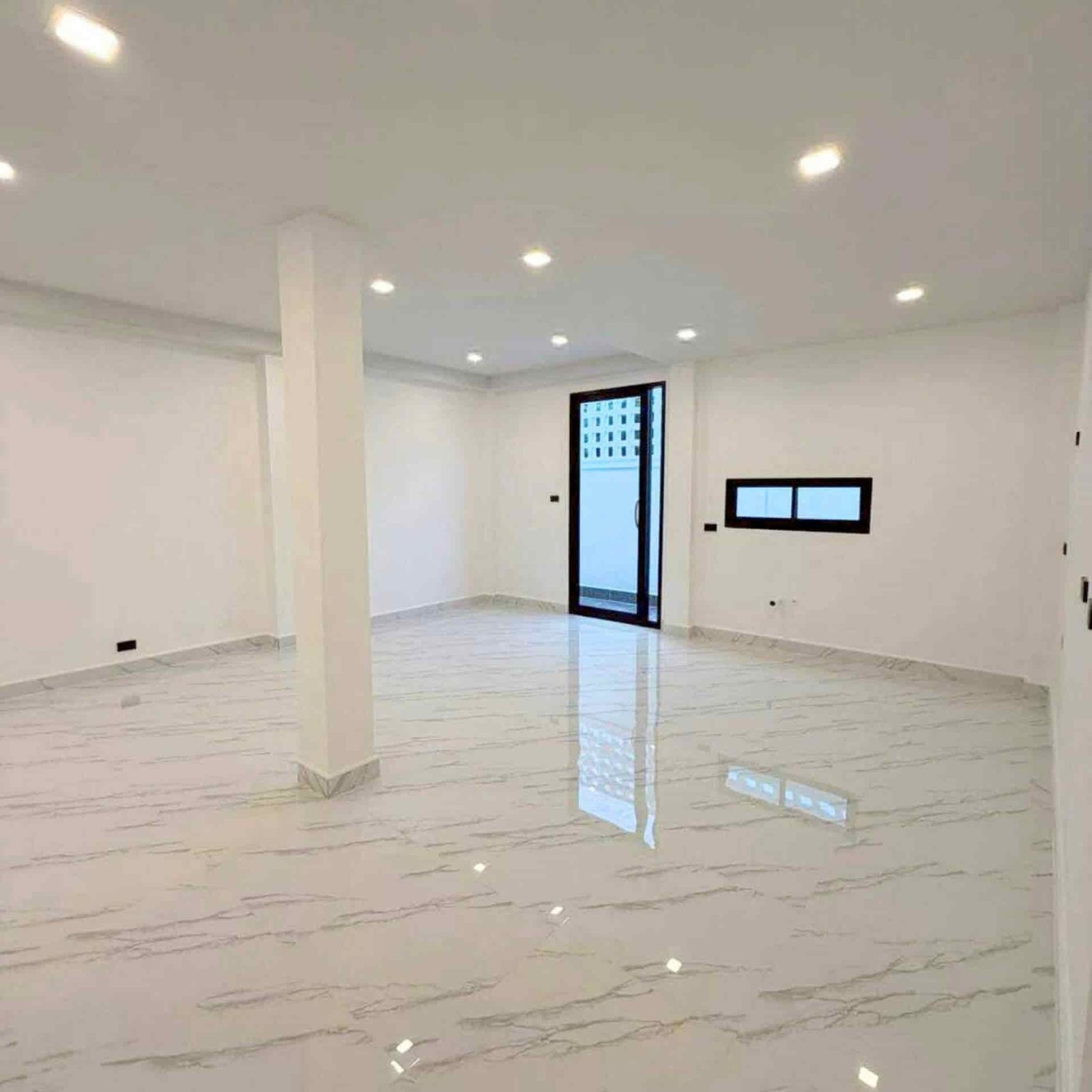 3-Storey TownHouse -SST2512121- select property pattay