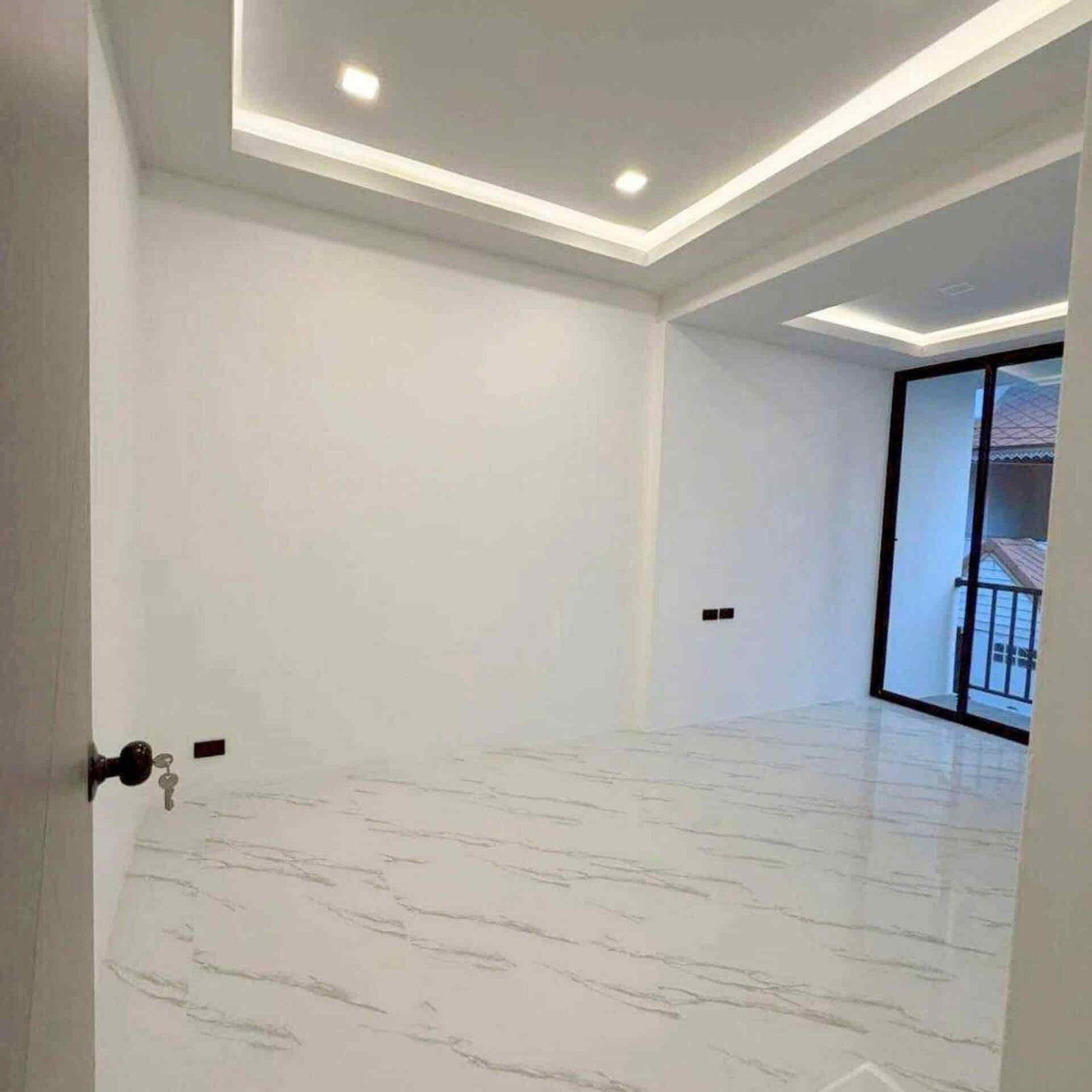 3-Storey TownHouse -SST2512121- select property pattay