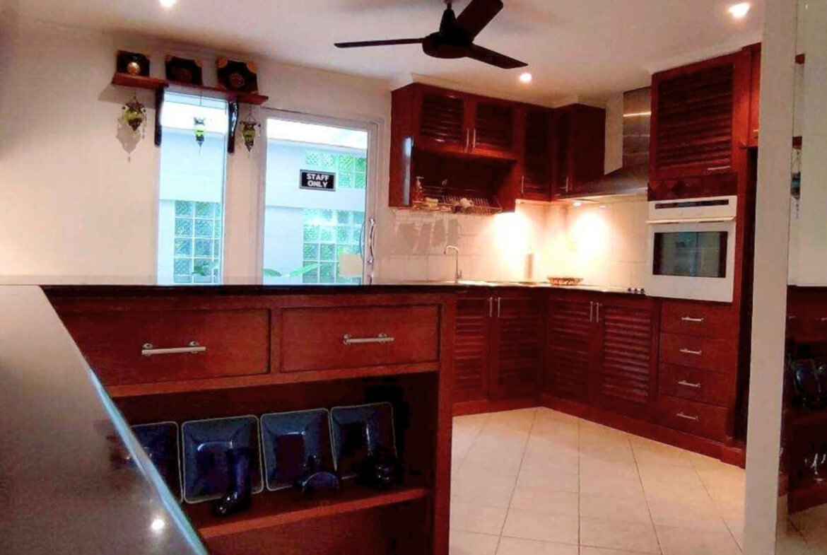 4-Storey Townhouse Pratamnak - SST2512128 - select property pattaya