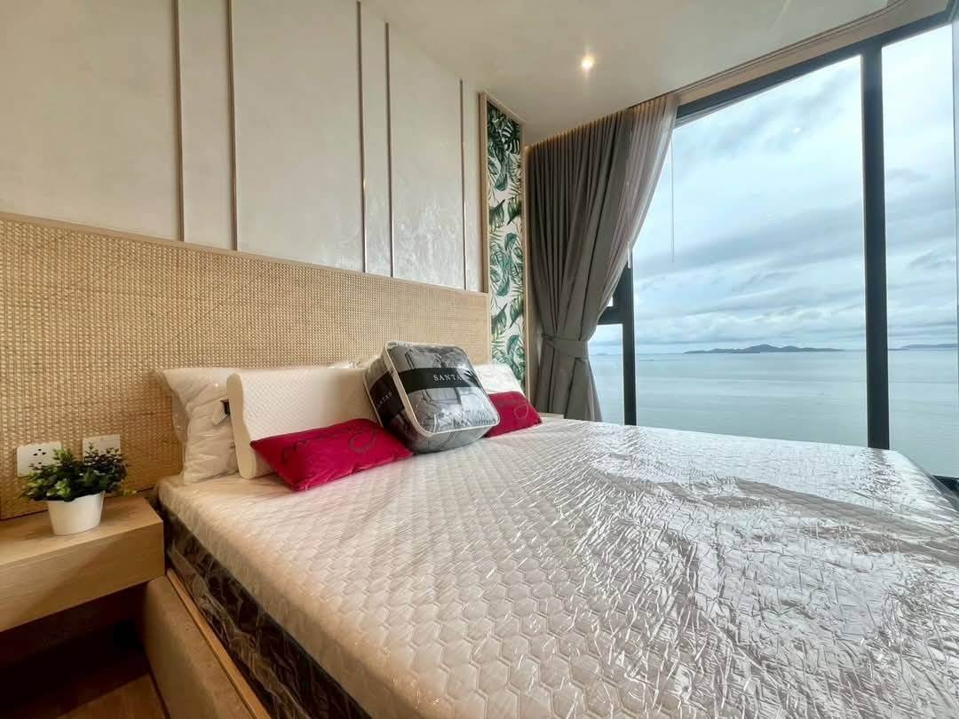 AROM Wongamat Super-Luxury 21st Floor Beachfront Sanctuary – select property pattaya (5) AROM Wongamat Super-Luxury 21st Floor Beachfront Sanctuary - select property pattaya