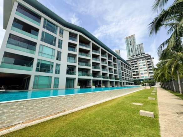 Ananya Beachfront Wongamat Majestic 244 sq.m. Sea-View Residence - select property pattaya