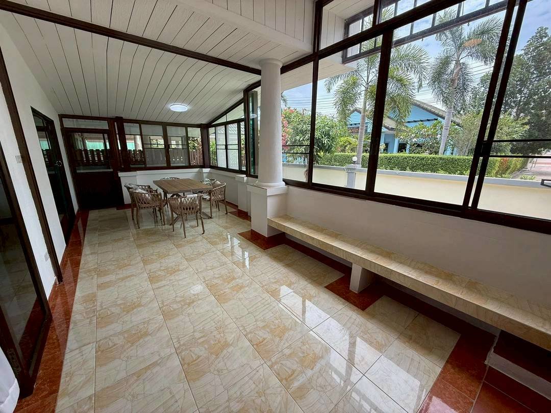 Baan Dusit Pattaya 1 Spacious 4-Bedroom Family Residence in a Prime Resort Zone - select property pattaya