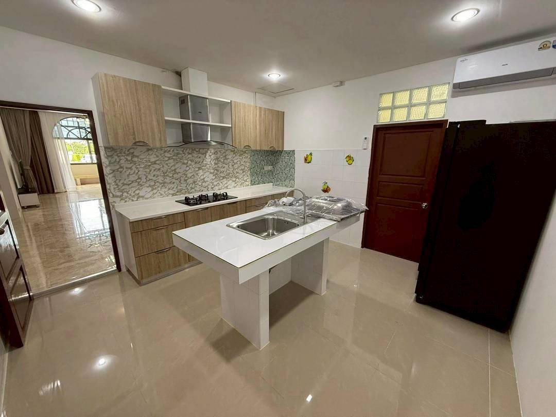 Baan Dusit Pattaya 1 Spacious 4-Bedroom Family Residence in a Prime Resort Zone - select property pattaya