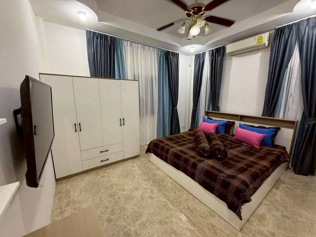 Baan Dusit Pattaya 1 Spacious 4-Bedroom Family Residence in a Prime Resort Zone - select property pattaya