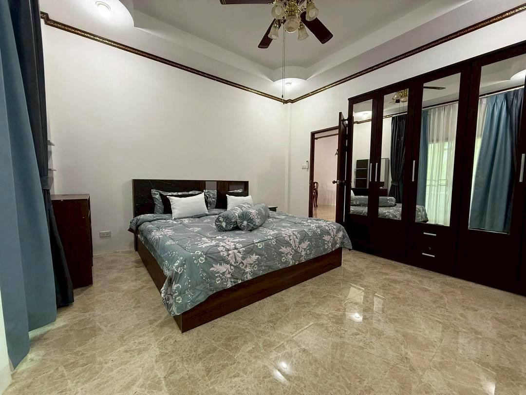 Baan Dusit Pattaya 1 Spacious 4-Bedroom Family Residence in a Prime Resort Zone - select property pattaya