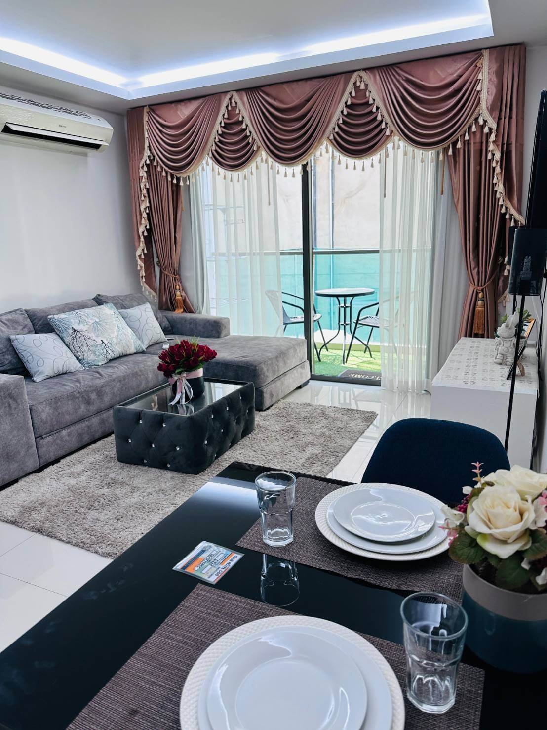 Club Royal Naklua Spacious 2-Bedroom Oasis Steps from Wongamat Beach – select property pattaya (1) Club Royal Naklua Spacious 2-Bedroom Oasis Steps from Wongamat Beach - select property pattaya