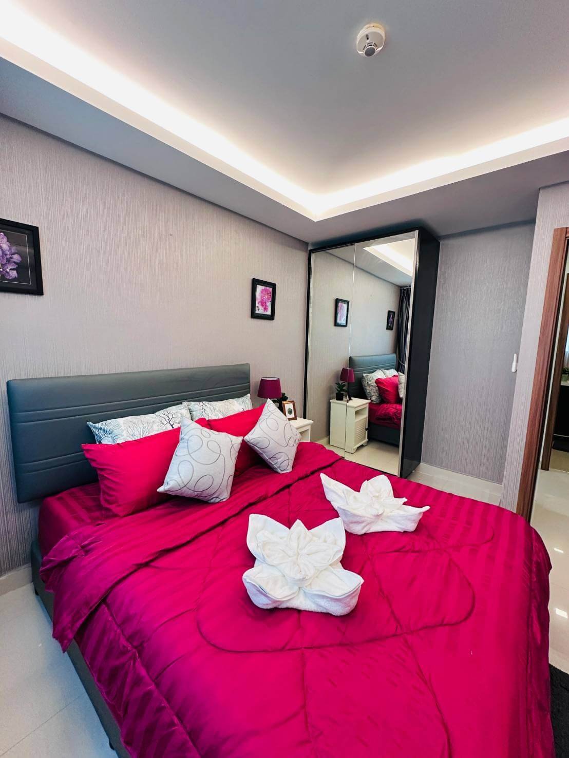 Club Royal Naklua Spacious 2-Bedroom Oasis Steps from Wongamat Beach – select property pattaya (10) Club Royal Naklua Spacious 2-Bedroom Oasis Steps from Wongamat Beach - select property pattaya