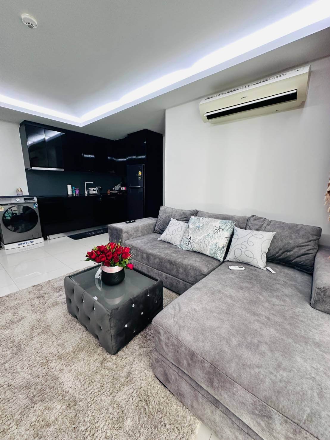 Club Royal Naklua Spacious 2-Bedroom Oasis Steps from Wongamat Beach – select property pattaya (13) Club Royal Naklua Spacious 2-Bedroom Oasis Steps from Wongamat Beach - select property pattaya