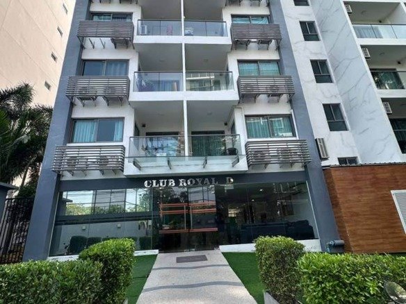 Club Royal Naklua Spacious 2-Bedroom Oasis Steps from Wongamat Beach - select property pattaya