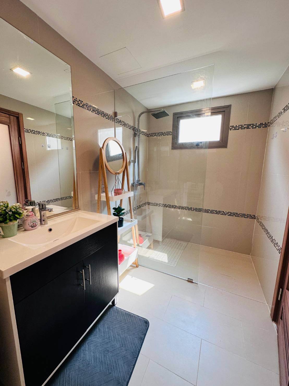 Club Royal Naklua Spacious 2-Bedroom Oasis Steps from Wongamat Beach – select property pattaya (7) Club Royal Naklua Spacious 2-Bedroom Oasis Steps from Wongamat Beach - select property pattaya