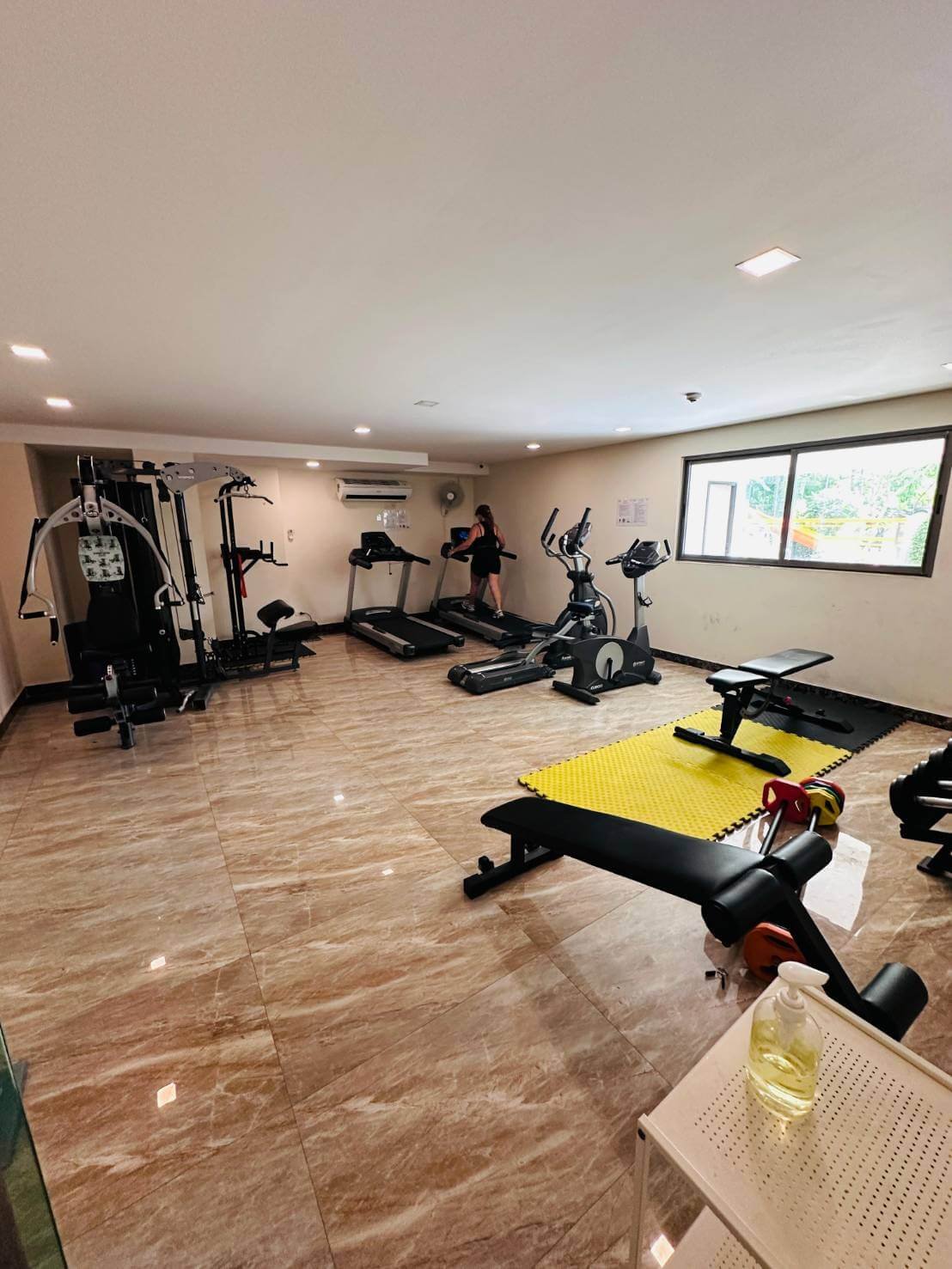 Club Royal Naklua Spacious 2-Bedroom Oasis Steps from Wongamat Beach – select property pattaya (9) Club Royal Naklua Spacious 2-Bedroom Oasis Steps from Wongamat Beach - select property pattaya