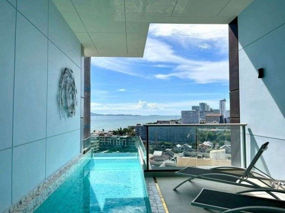 Copacabana Beach Jomtien High-Floor Luxury Sea-View Suite (79 sq.m.) - select property pattaya