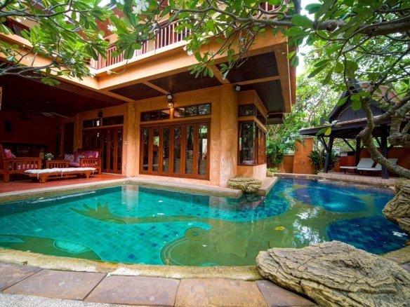 Dharawadi Luxury Pool Villa - Exclusive 150m from Jomtien Beach - select property pattaya