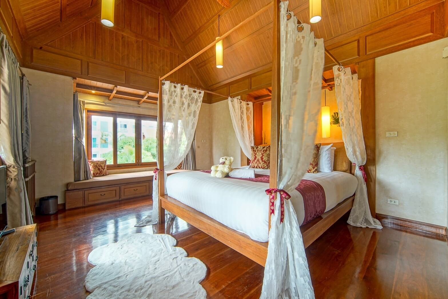 Dharawadi Luxury Pool Villa – Exclusive 150m from Jomtien Beach – select property pattaya (13) Dharawadi Luxury Pool Villa - Exclusive 150m from Jomtien Beach - select property pattaya