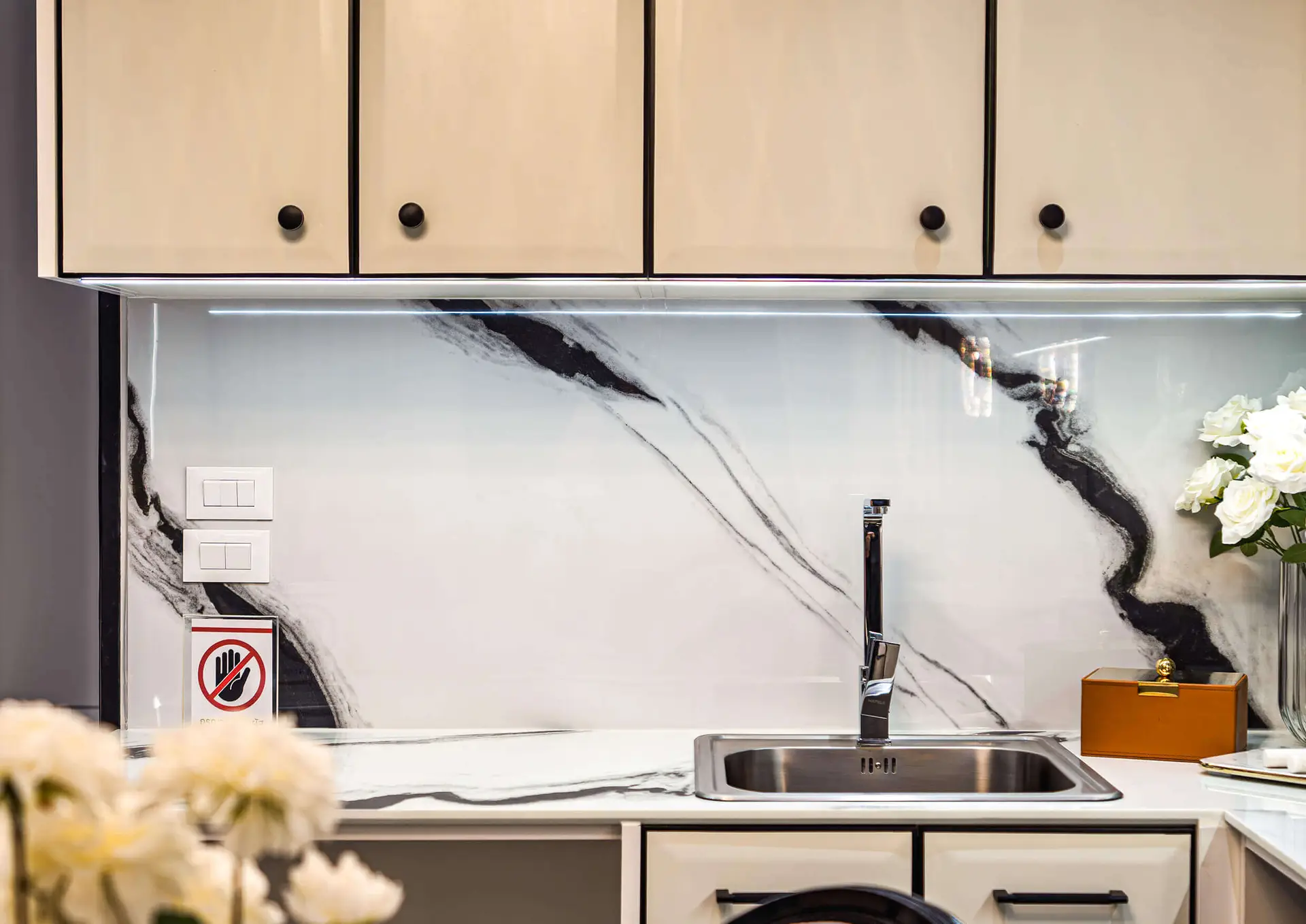 Embassy-Life-condominium-pattaya-dislomat-suit-2-bedroom-50-52-sqm-plan-select-property-pattaya