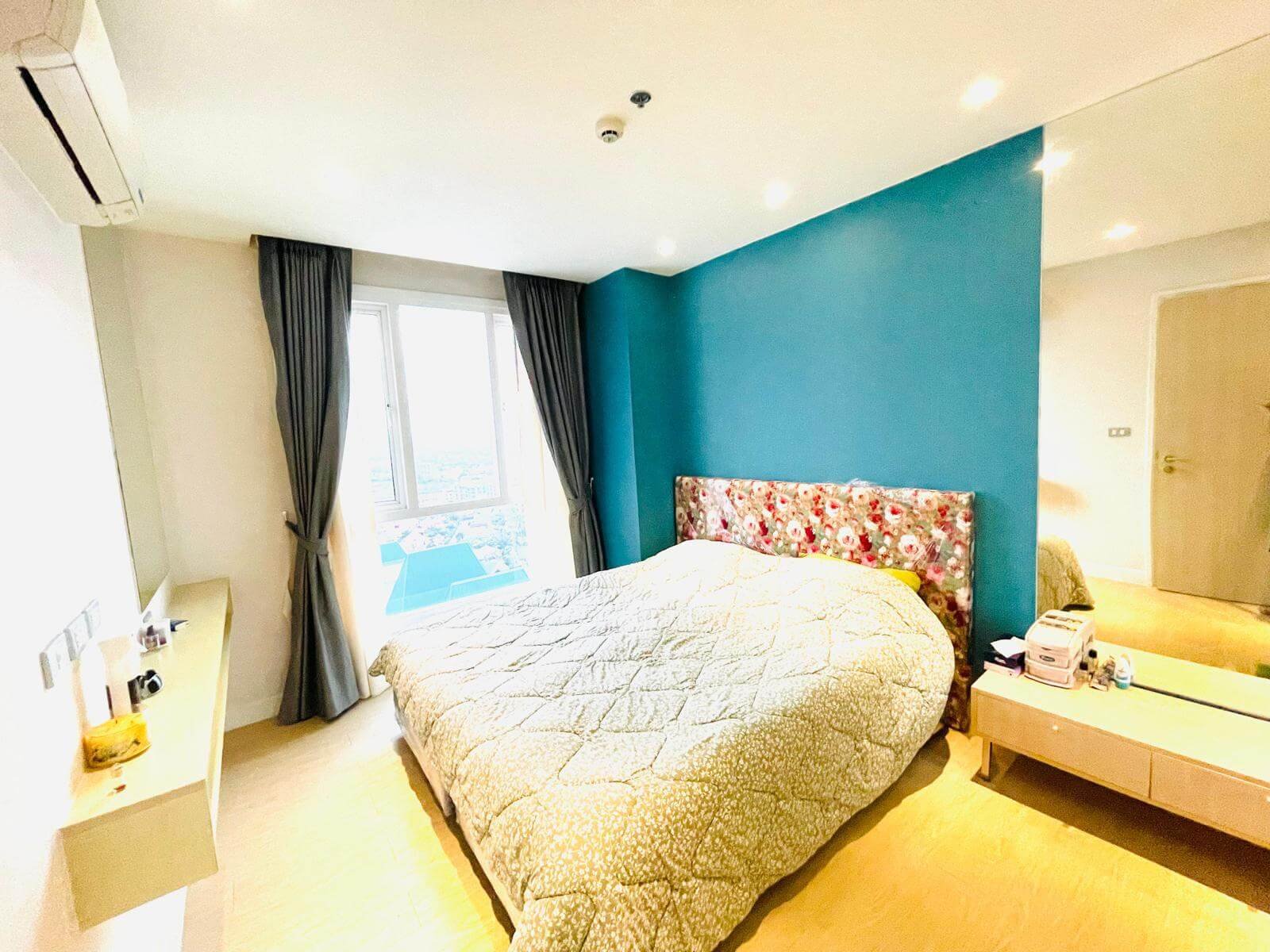 Grande Caribbean Resort High-Floor 2-Bedroom Pool View Residence on Thappraya Road - select property pattaya