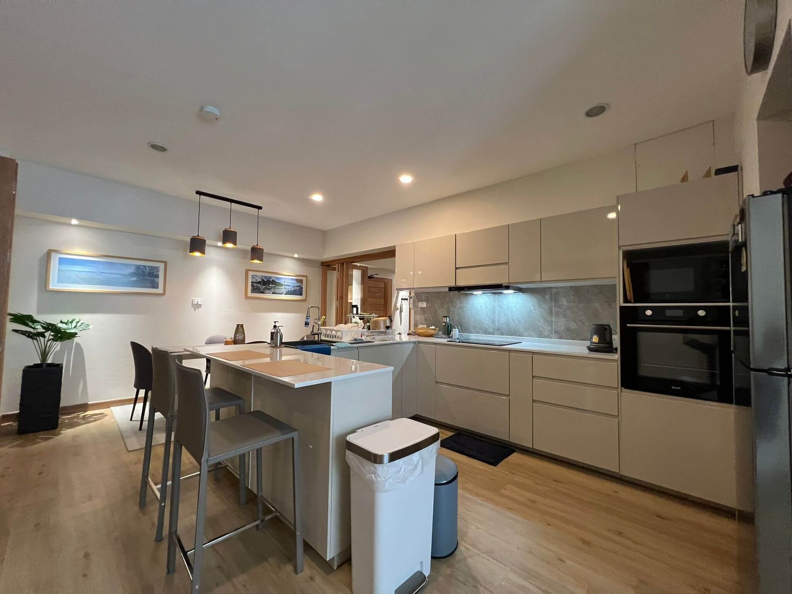 Hagone Condotel – Newly Renovated 2BR Modern Classic Residence – select property pattaya (9) Hagone Condotel - Newly Renovated 2BR Modern Classic Residence - select property pattaya