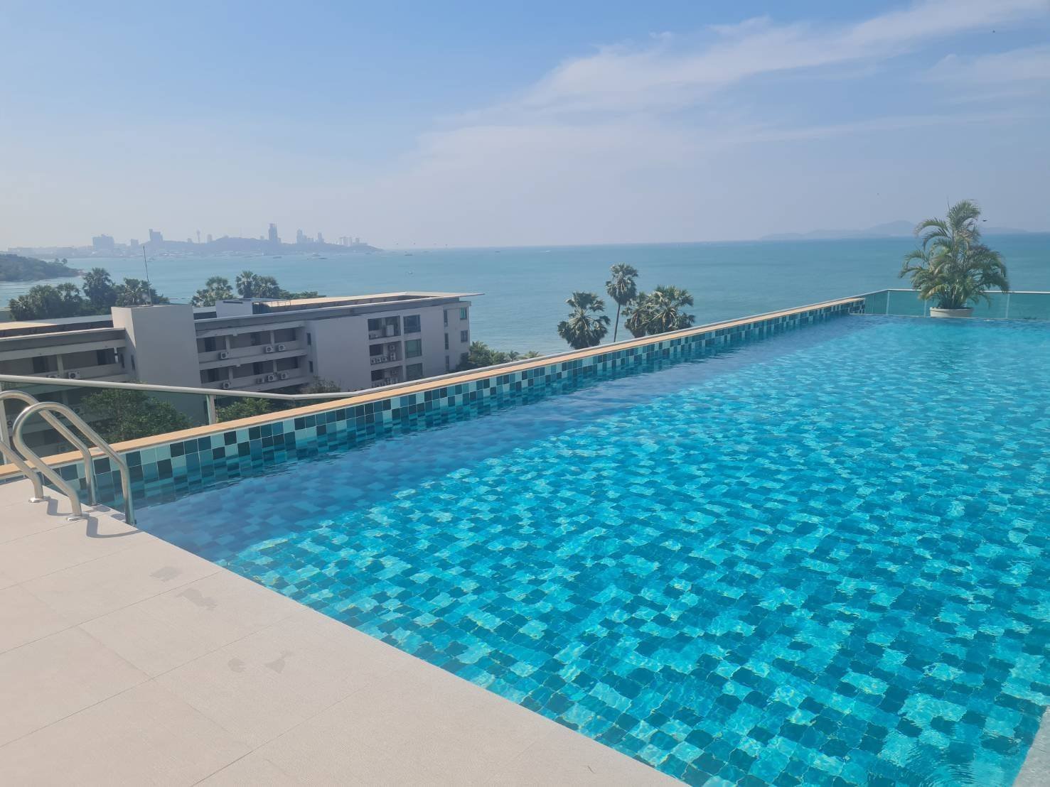 Laguna Heights Wongamat – Modern 2BR Luxury Condo 100m from the Beach – select properrty pattaya (5) Laguna Heights Wongamat - Modern 2BR Luxury Condo 100m from the Beach - select properrty pattaya