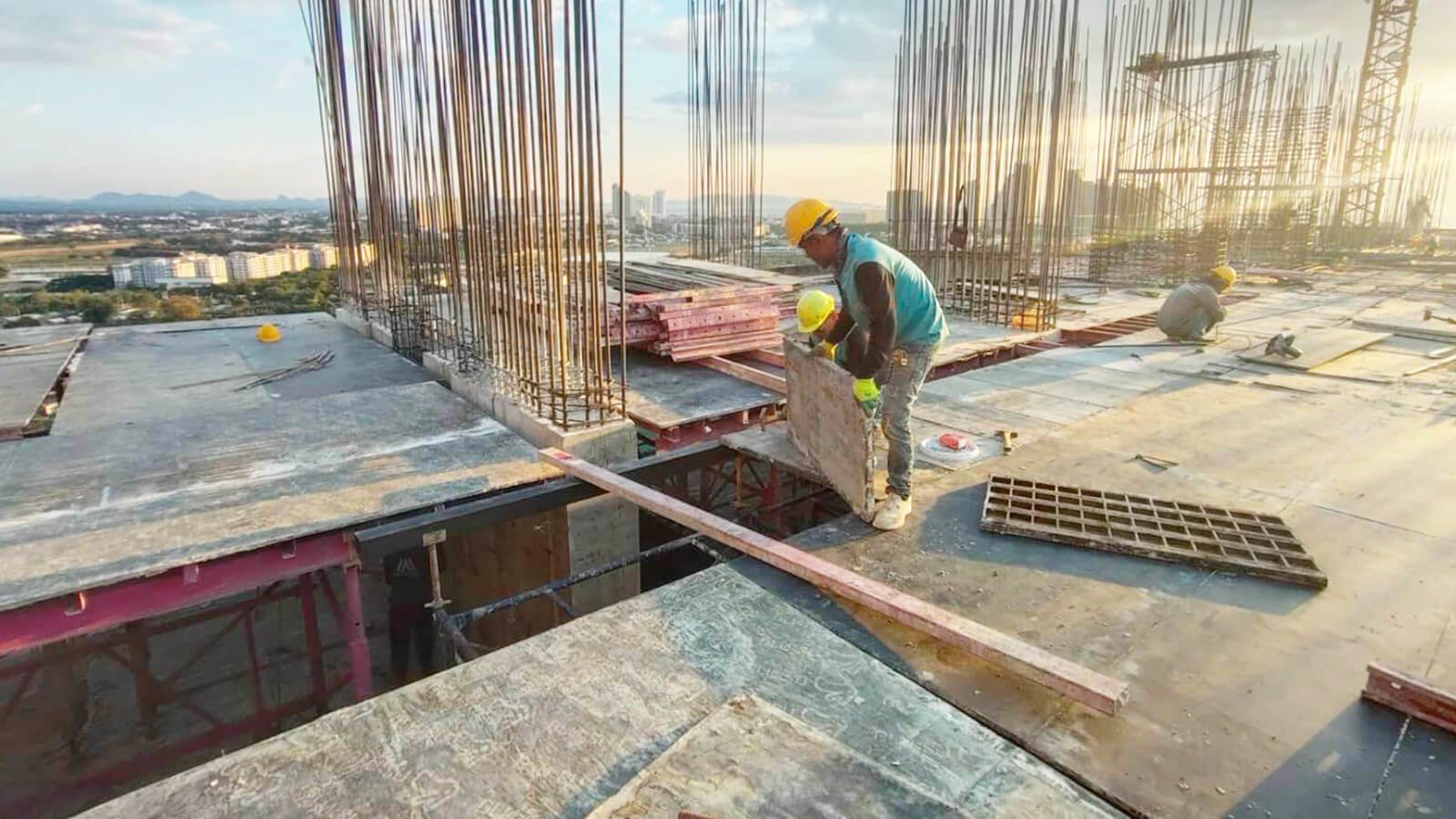 Marina-Golden-Bay-Pattaya-constraction-update-27-december-2025-Select-property-pattaya-6