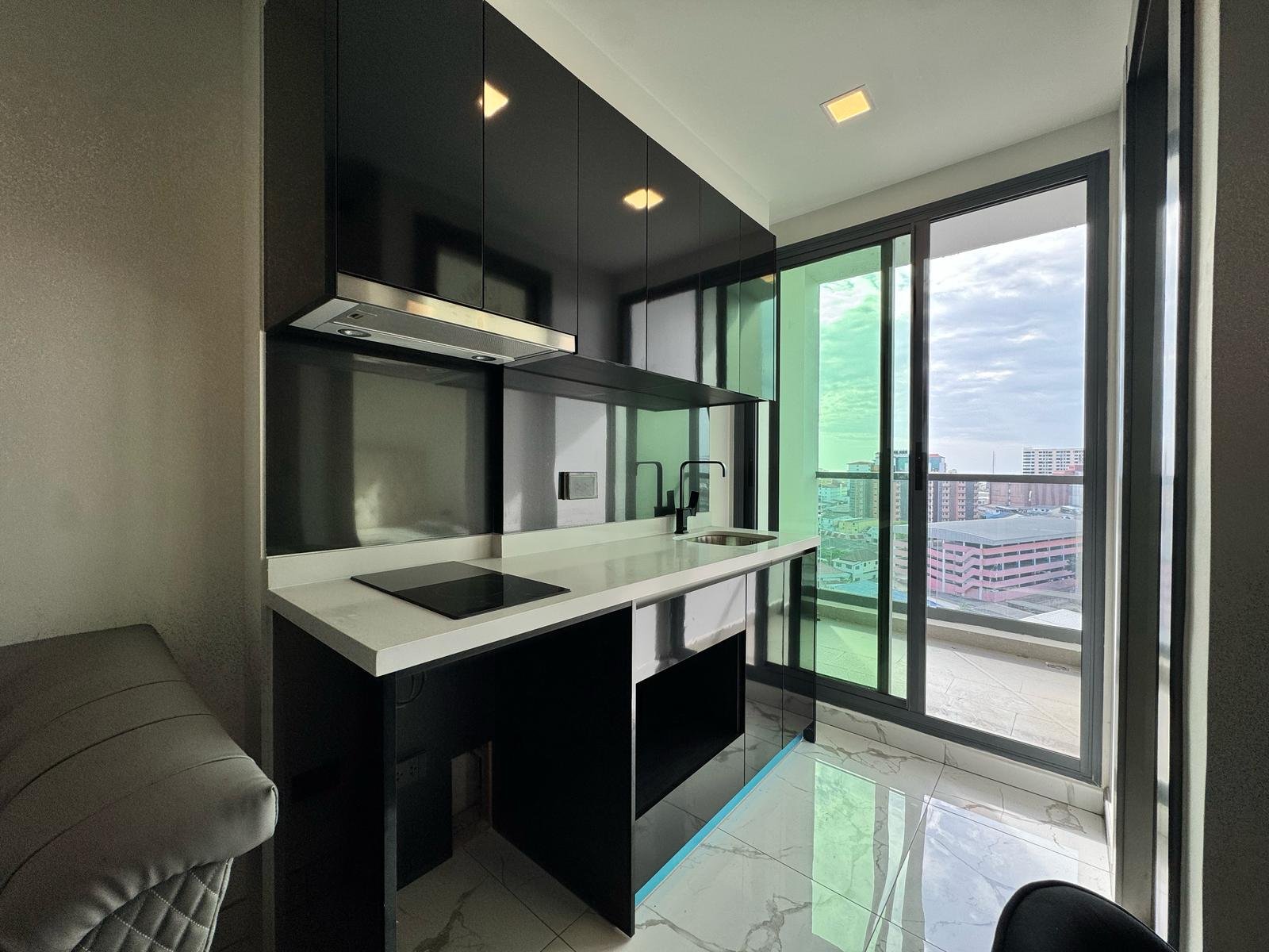 Millennium Tower Pattaya - High-Floor Modern 1BR with City Views - select property pattaya