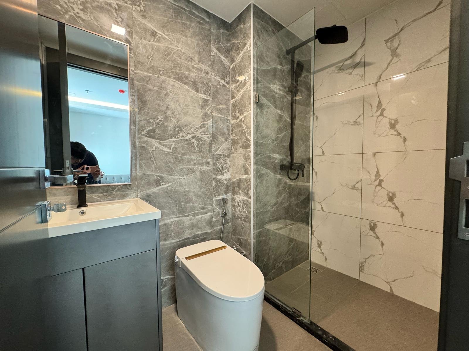 Millennium Tower Pattaya - High-Floor Modern 1BR with City Views - select property pattaya