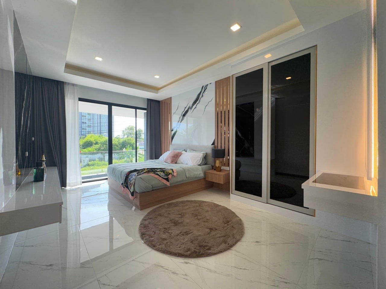 Newly Renovated 6-Bedroom Luxury Pool Villa – Ekmongkhon Village Jomtien - select property pattaya
