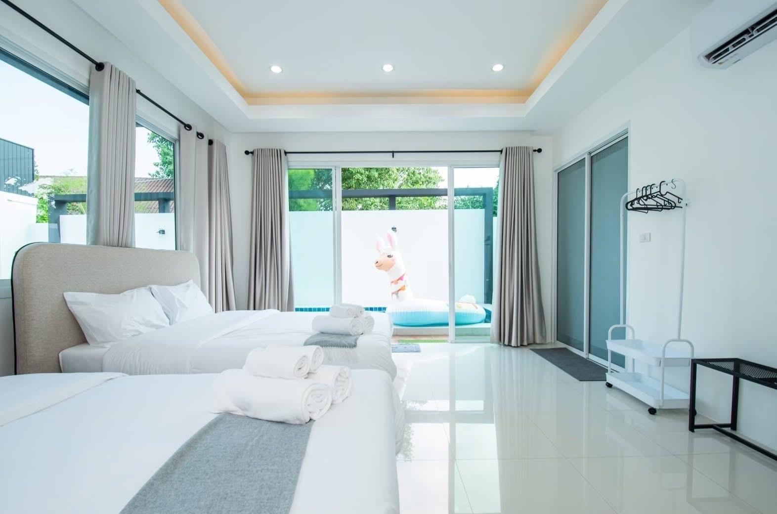 Primo Luxury Pool Villa – Modern 4BR Resort-Style Living in Huay Yai – select property pattaya (2) Primo Luxury Pool Villa - Modern 4BR Resort-Style Living in Huay Yai - select property pattaya