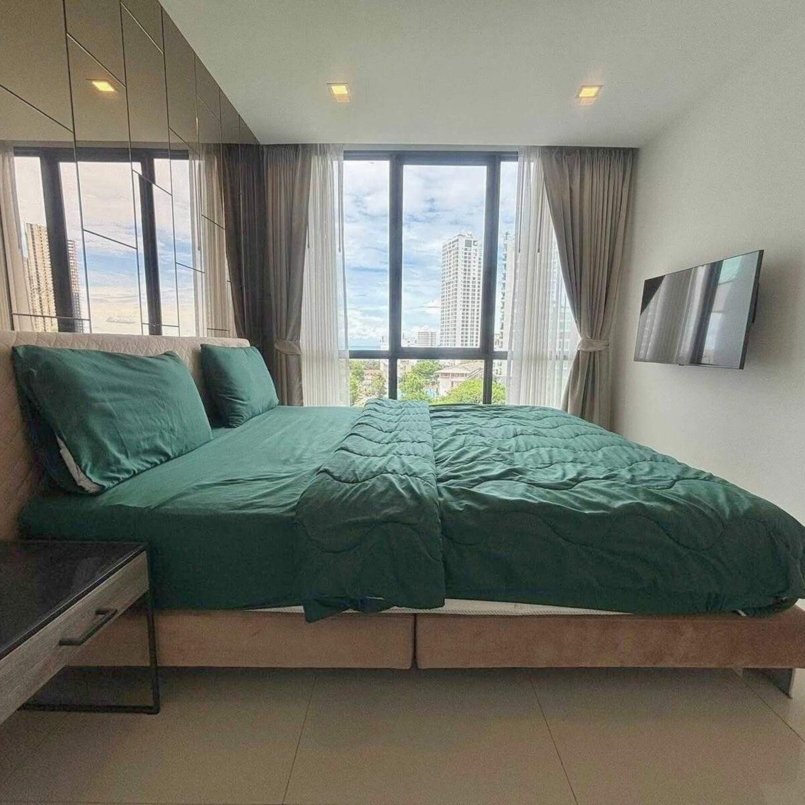 The Jewel Pratumnak 7th-Floor Sea View Residence at Cozy Beach - select property pattaya