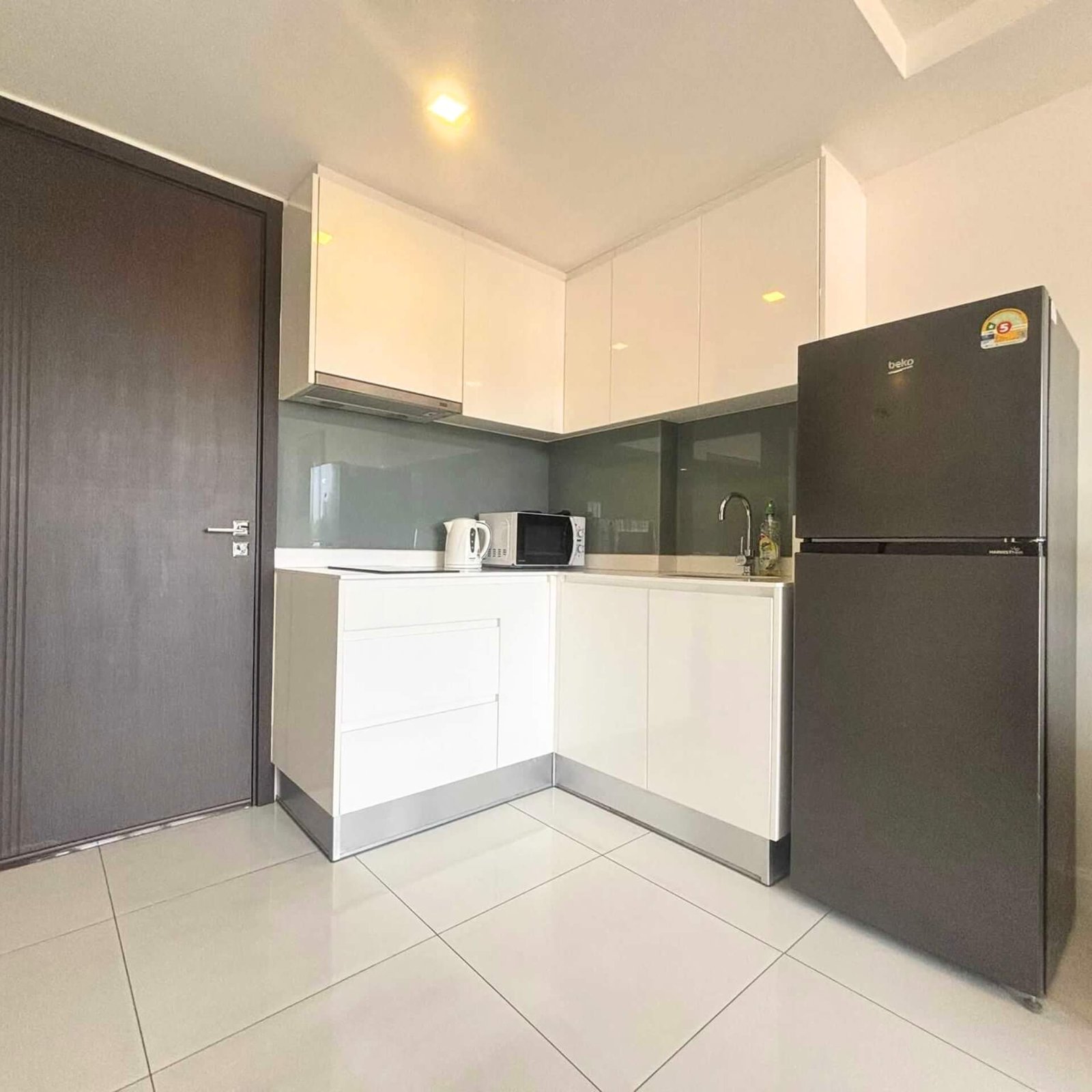 The Place Pratumnak Newly Renovated 4th-Floor Gem with Partial Sea Views - select property pattaya