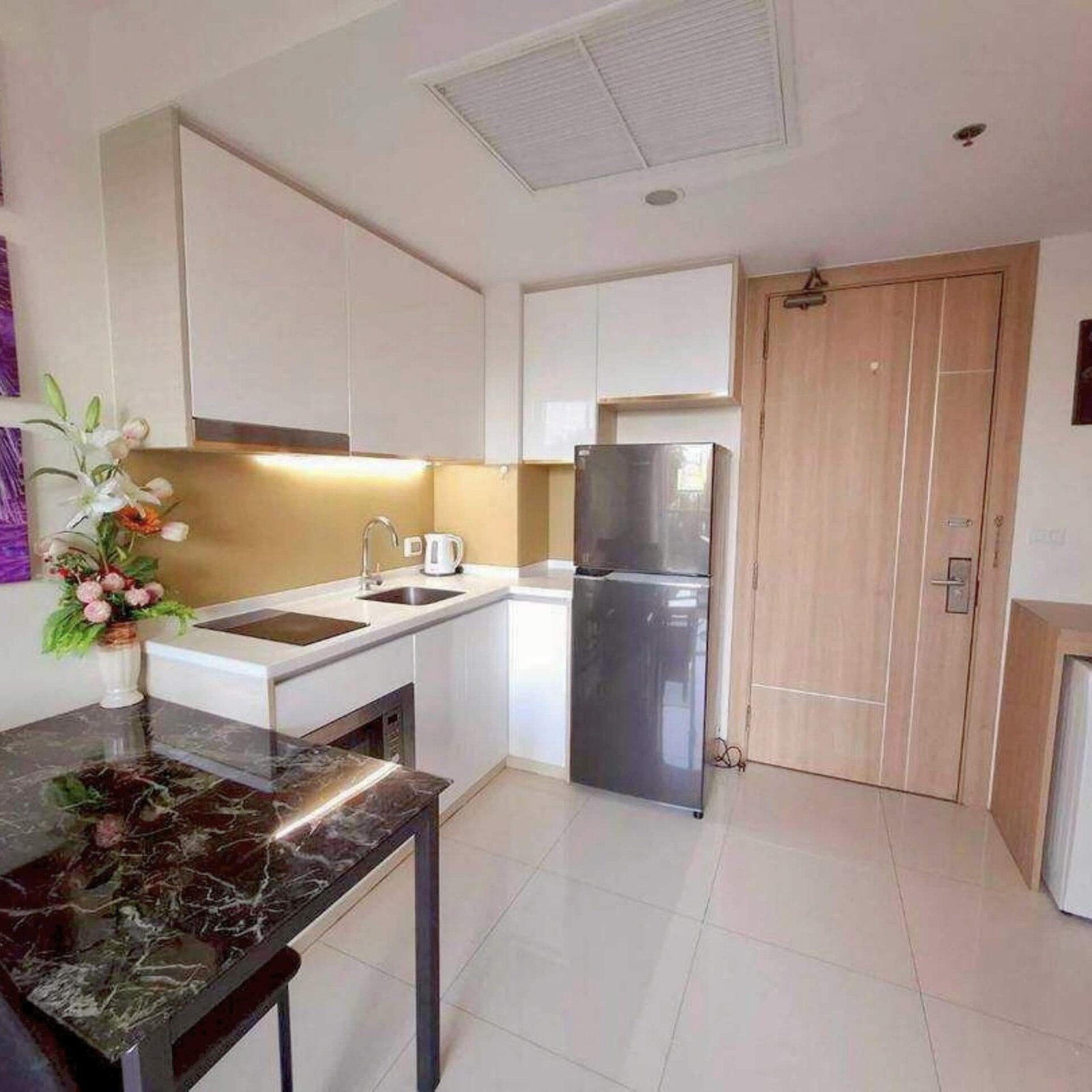 The Riviera Wongamat Resort-Style 1-Bedroom Pool View Suite in Pattaya’s Best Neighborhood - select property pattaya