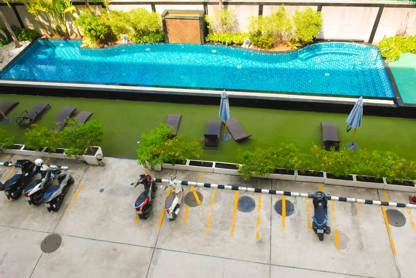 Water Park Condominium – Modern 1-Bedroom with Pool View & Prime Amenities - select property pattaya