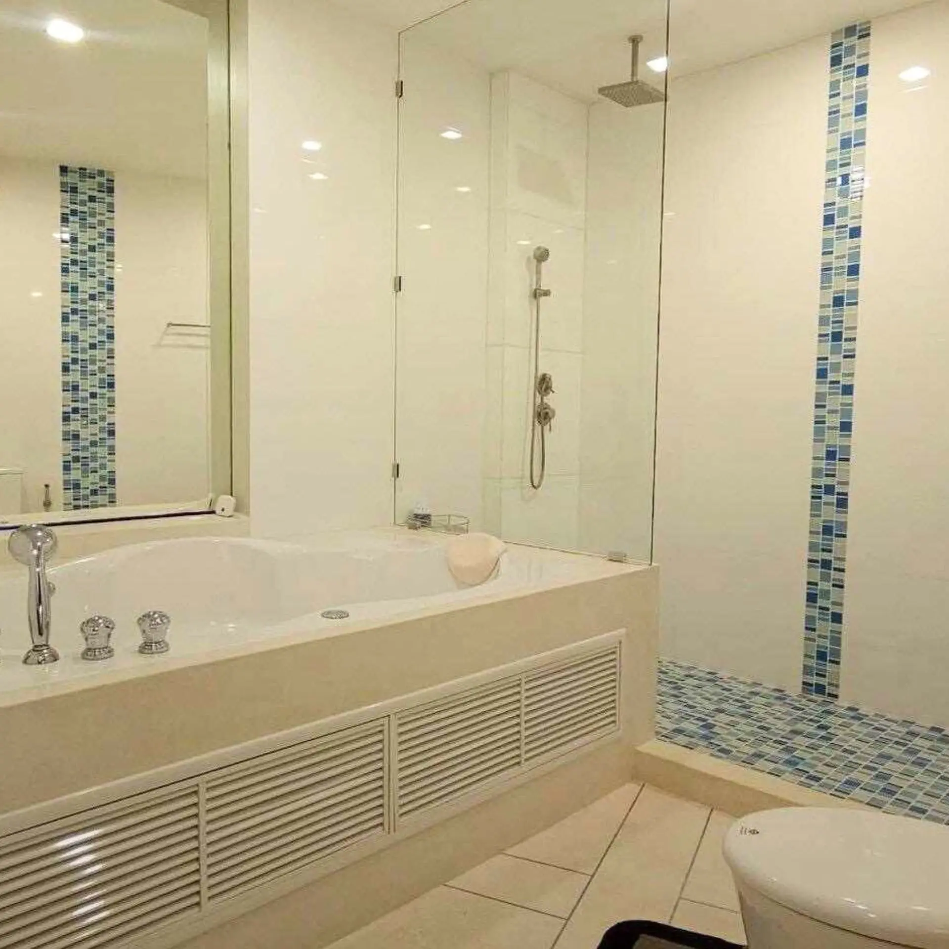Ananya Beachfront Naklua Ultra-Spacious 153 sq.m. Penthouse-Level Sea View Residence SSF2512134 – select property pattaya (8) Ananya Beachfront Naklua Ultra-Spacious 153 sq.m. Penthouse-Level Sea View Residence SSF2512134 - select property pattaya