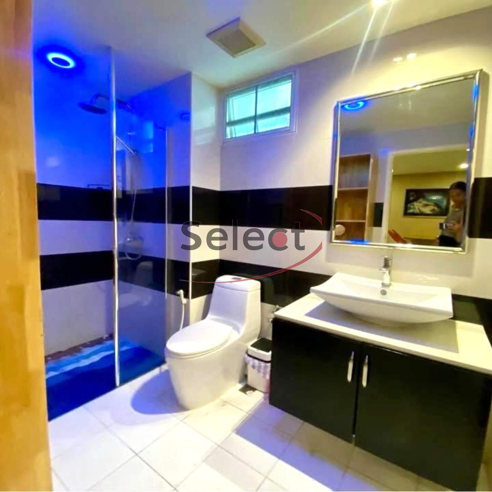 Art on the Hill – Modern 50sqm Corner Suite with Private Garden Outlook SSF2601162 - select property pattaya