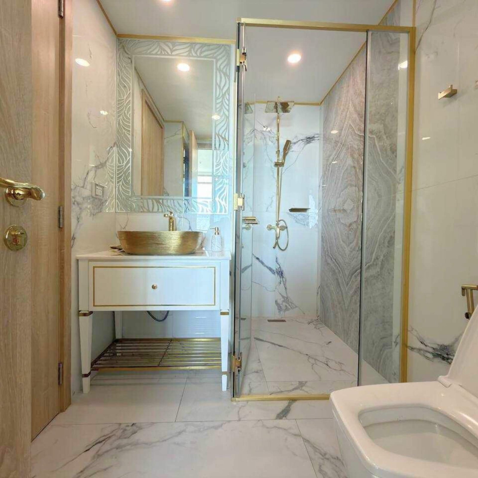 Copacabana Beach Jomtien Luxury Beachfront Living on the 19th Floor SSF2512126 - select proprety pattaya