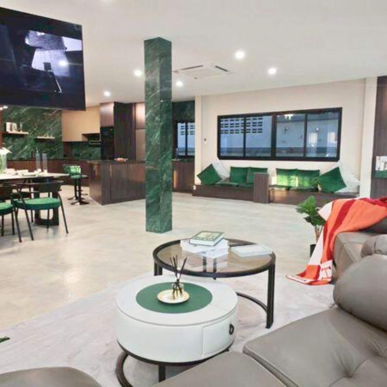 Country Club Village Spacious 5-Bedroom Executive Pool Villa in East Pattaya SSC2512131 – select property pattaya (1) Country Club Village Spacious 5-Bedroom Executive Pool Villa in East Pattaya SSC2512131 - select property pattaya