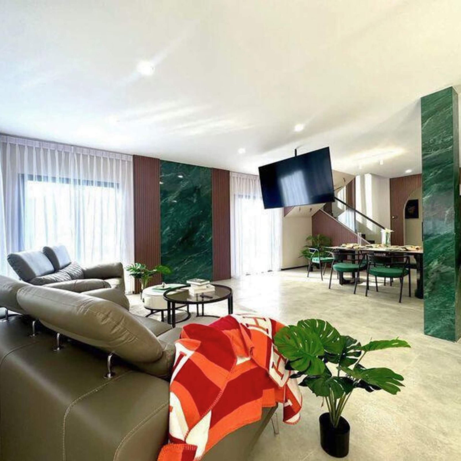 Country Club Village Spacious 5-Bedroom Executive Pool Villa in East Pattaya SSC2512131 – select property pattaya (6) Country Club Village Spacious 5-Bedroom Executive Pool Villa in East Pattaya SSC2512131 - select property pattaya