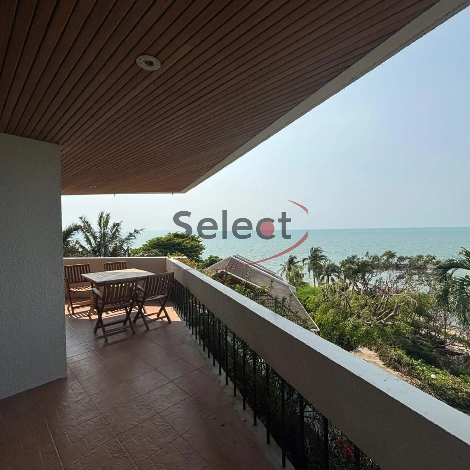 Garden Cliff Condominium - Exclusive Beachfront 2-Bedroom in Naklua Soi 12 SSF2601144 - select property pattaya