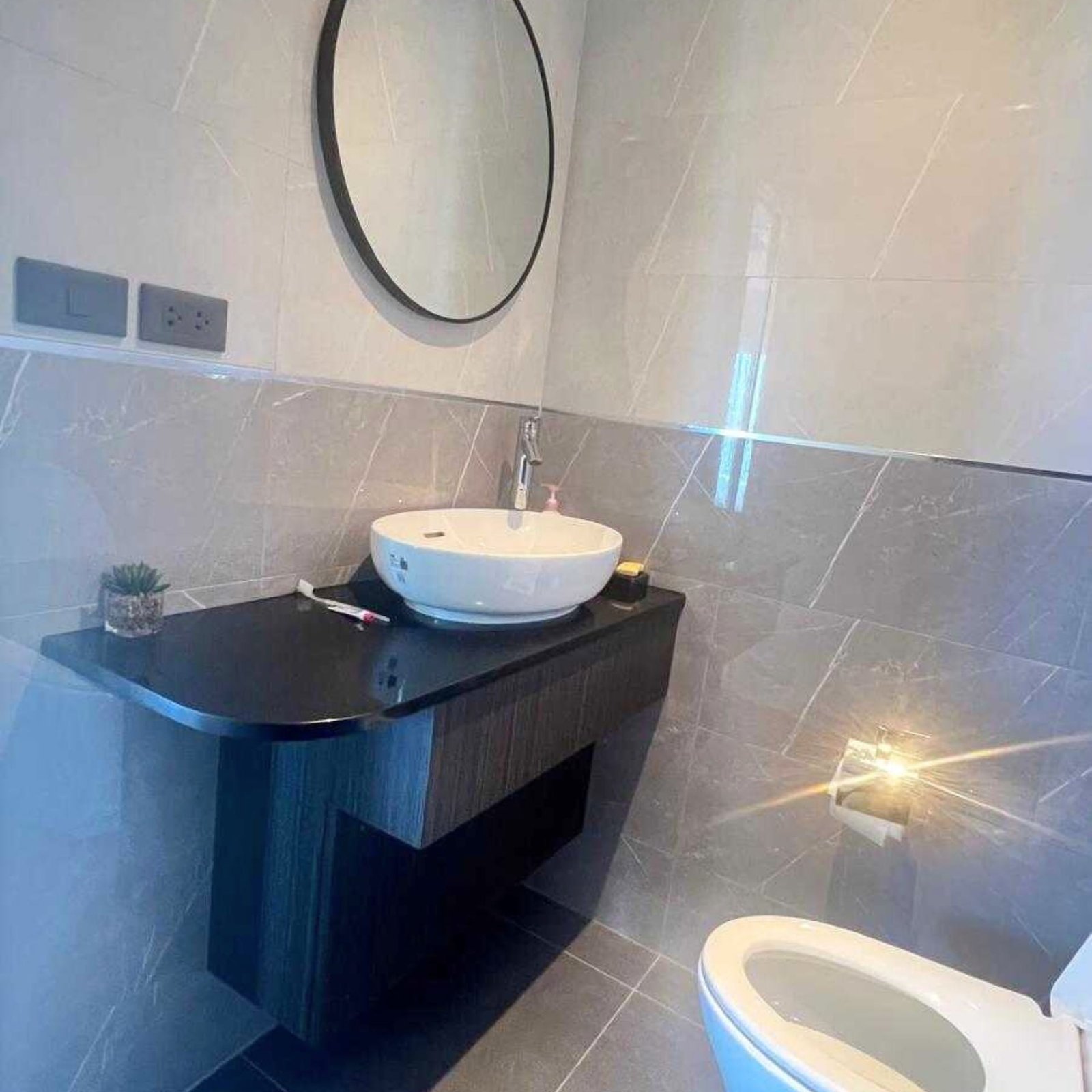 Grand View Condo Massive 202 sq.m. Newly Renovated Sea View Residence in Na Jomtien SSF2512136 - select property pattaya