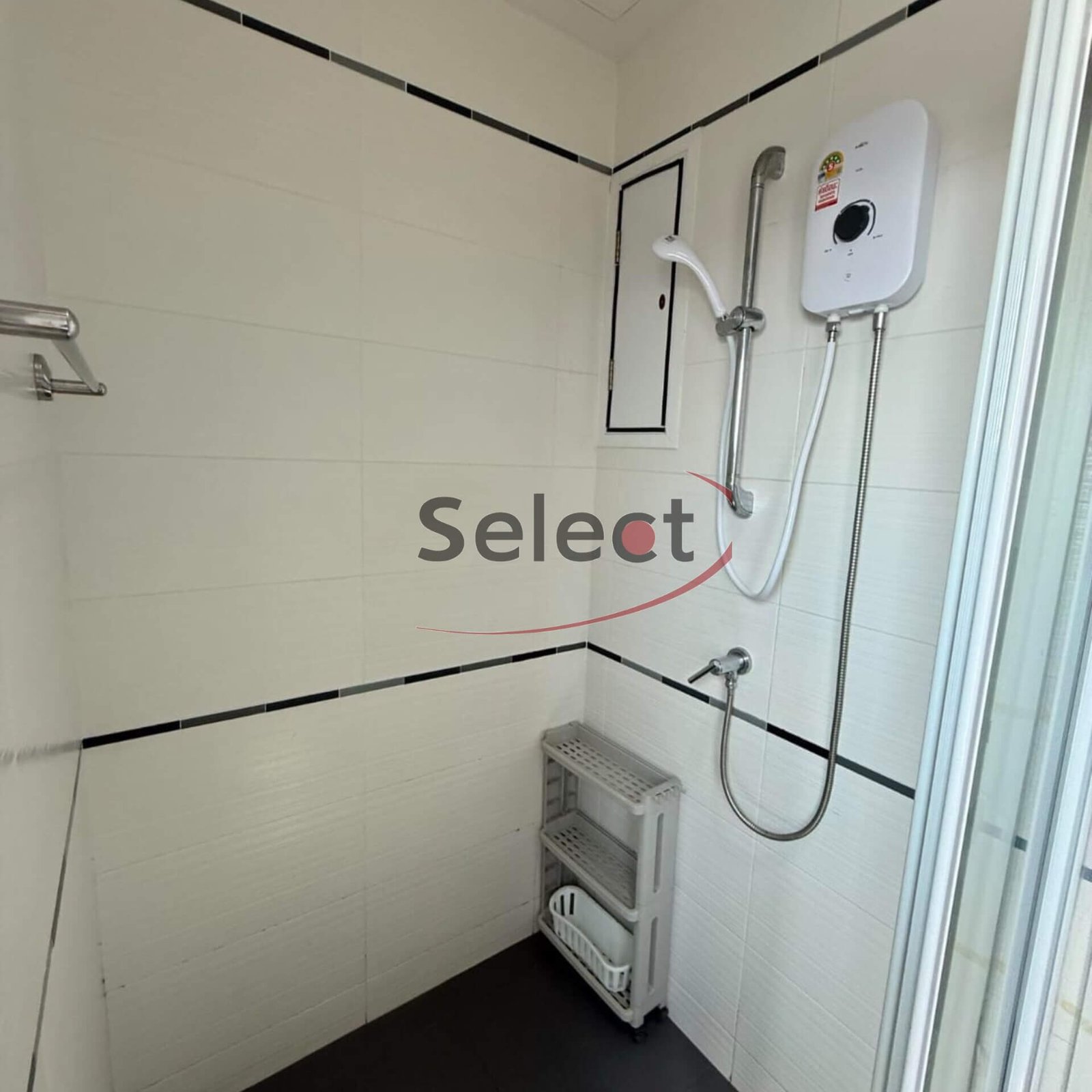 Luxury 2-Bedroom Sky Residence on the 29th Floor at Centric Sea Pattaya RS260293 - select property pattaya