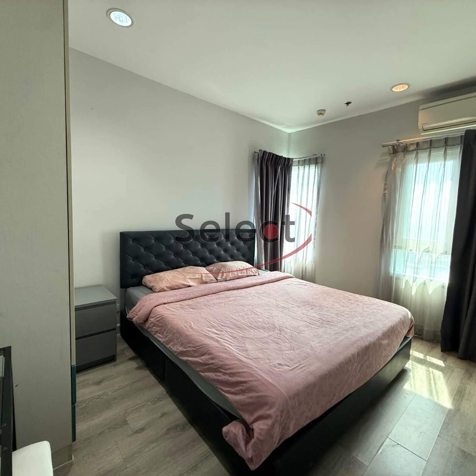 Luxury 2-Bedroom Sky Residence on the 29th Floor at Centric Sea Pattaya RS260293 - select property pattaya